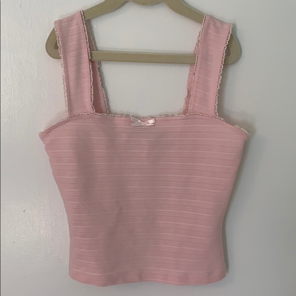 Light pink cropped tank top